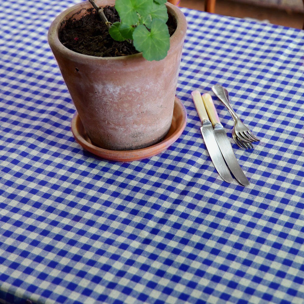 25 x PVC Vinyl Table Cloth Gingham Wipeable Table Cover Protector 90cm x 90cm